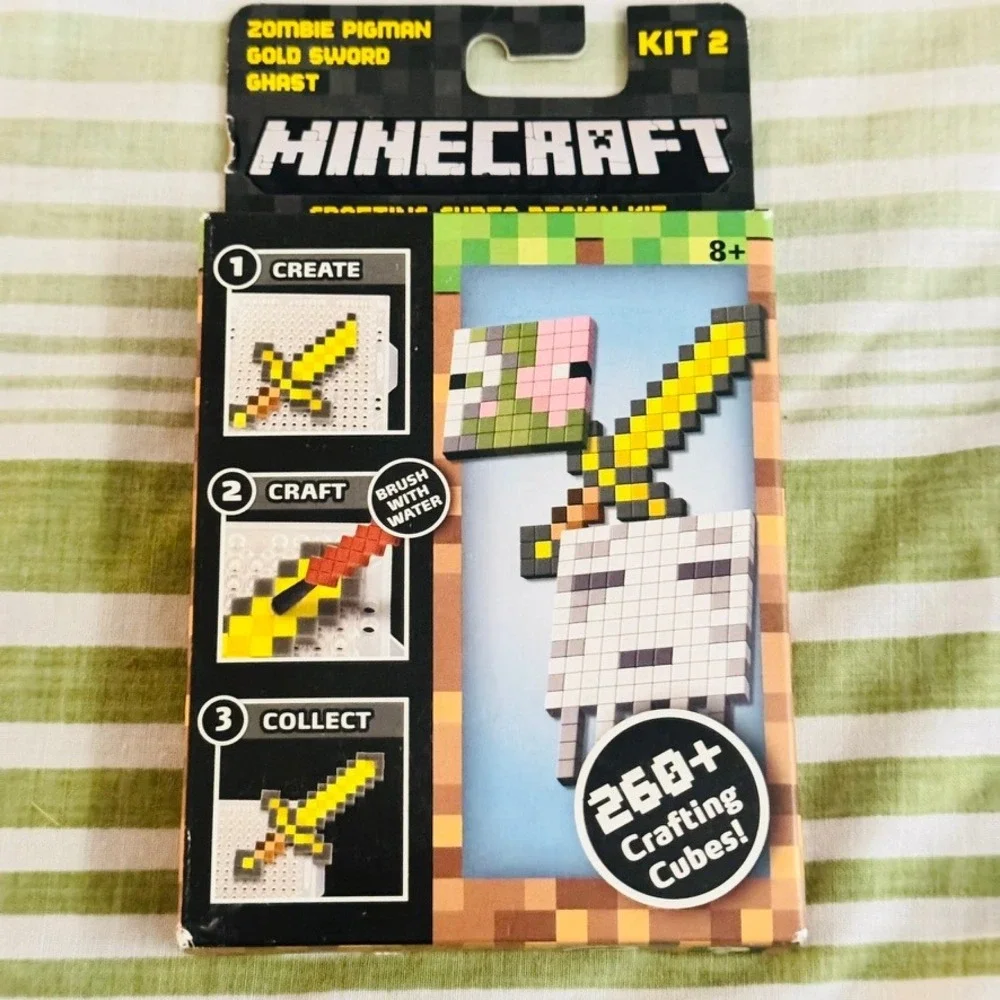 Minecraft Kit 2 Zombie Pigman Gold Sword Ghast Crafting Cubes 2014